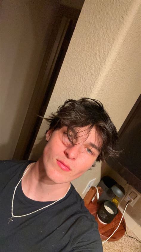 Jackson Felt (@JacksonFelt) .